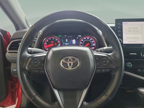 Used 2022 Toyota Camry XSE image 16