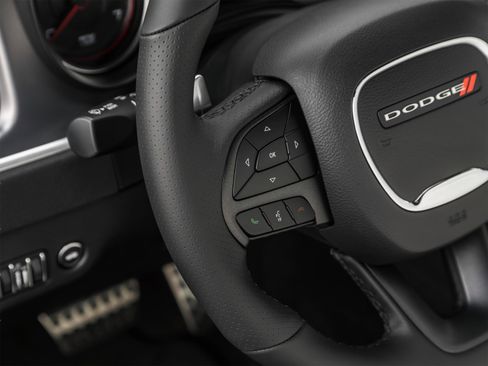 Used 2019 Dodge Charger SXT w/ Leather Interior Group RWD image 47