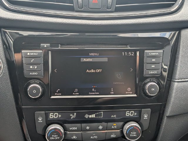 Used 2018 Nissan Rogue SV AWD/4WD image 28