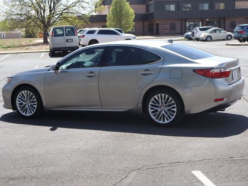 Used 2015 Lexus ES 350 w/ Luxury Package image 8