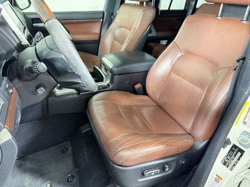 Used 2016 Toyota Land Cruiser AWD/4WD image 5
