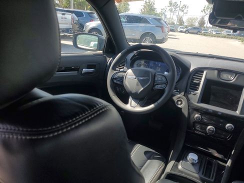 Used 2023 Chrysler 300 S image 19