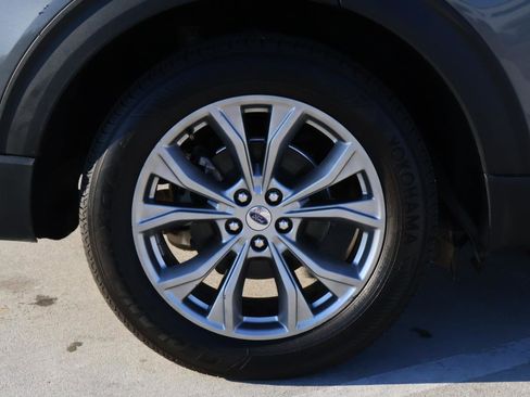 Used 2023 Ford Explorer Limited w/ Equipment Group 301A image 8