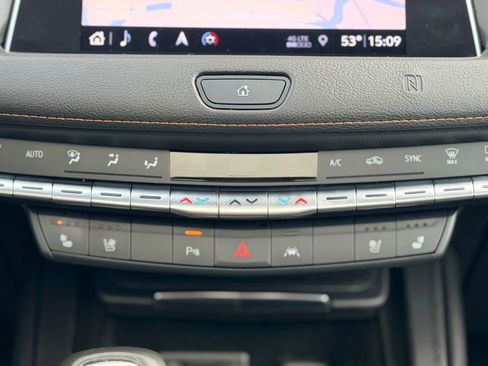 Used 2019 Cadillac XT4 Sport image 18