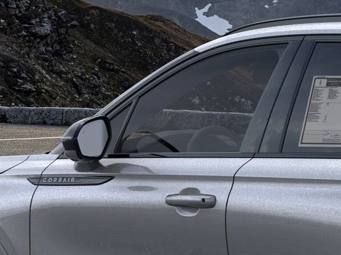 New 2026 Lincoln Corsair Premiere image 20