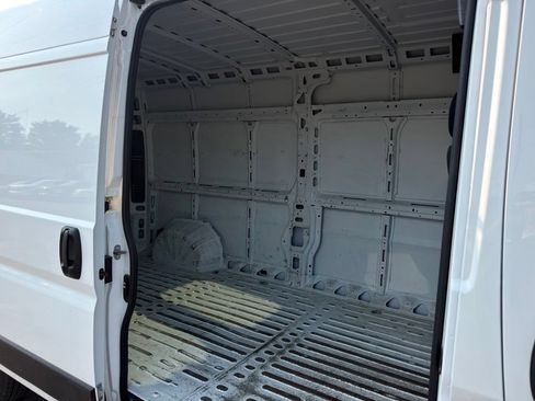 Used 2023 RAM ProMaster 2500 FWD image 22
