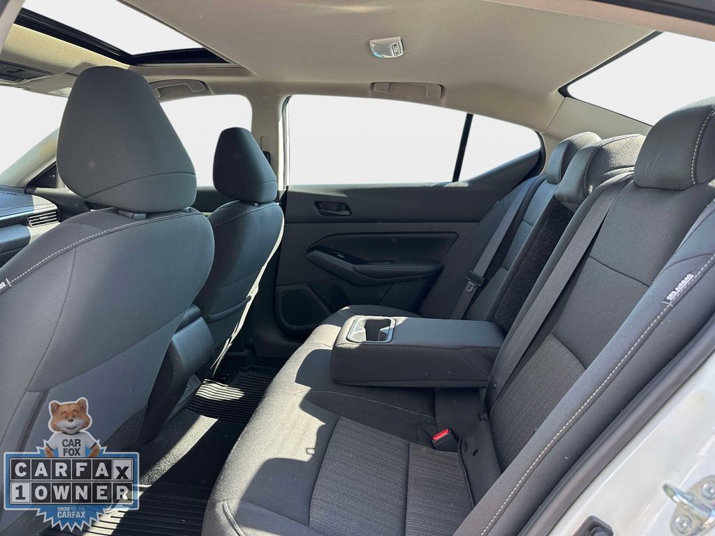 Used 2023 Nissan Altima 2.5 SV w/ SV Premium Package AWD/4WD image 16