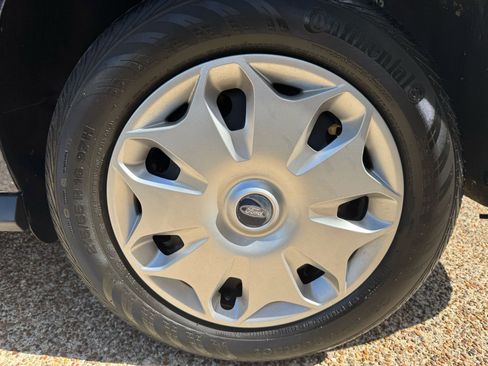 Used 2016 Ford Transit Connect XLT image 32