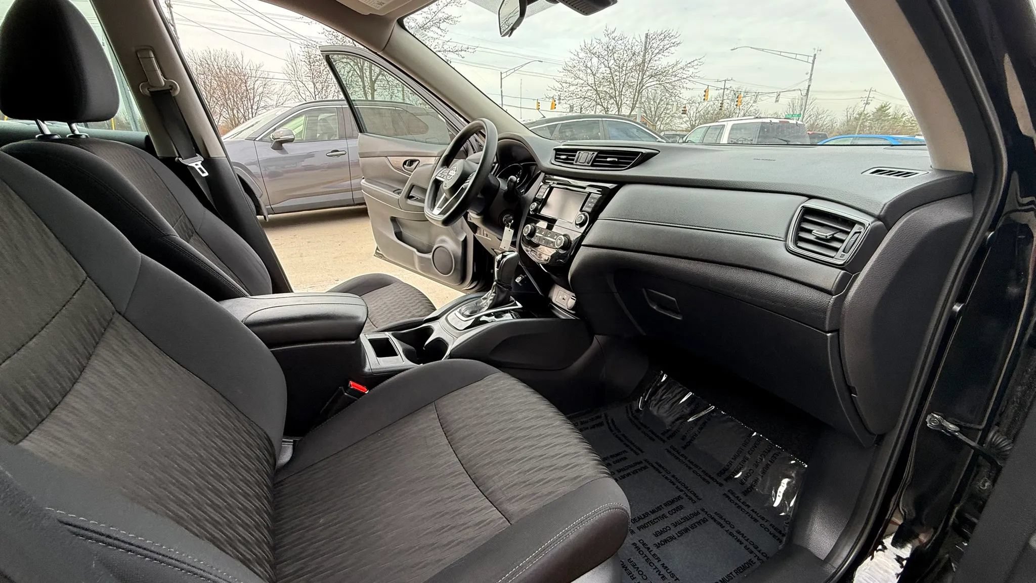 Used 2019 Nissan Rogue S FWD image 13
