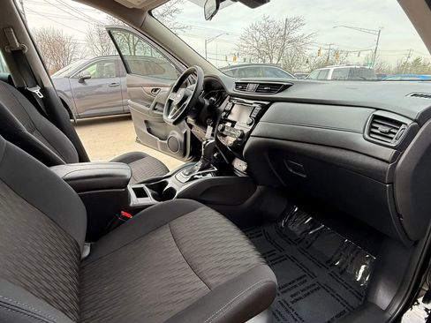 Used 2019 Nissan Rogue S image 13