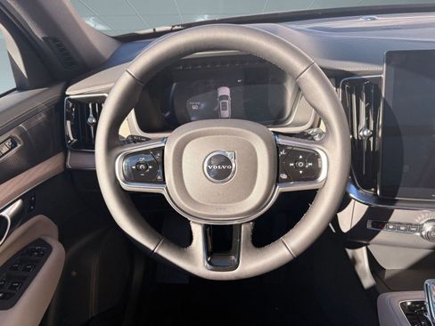 New 2026 Volvo XC90 B6 Plus w/ Protection Package Premier image 17