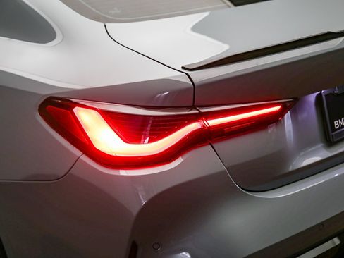 Used 2024 BMW M4 Competition RWD image 12
