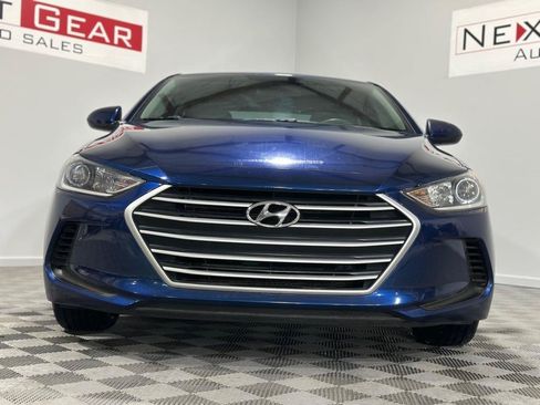 Used 2017 Hyundai Elantra SE FWD image 5