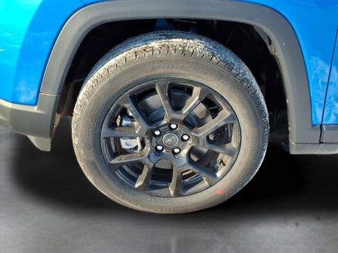 New 2026 Jeep Compass Latitude image 6