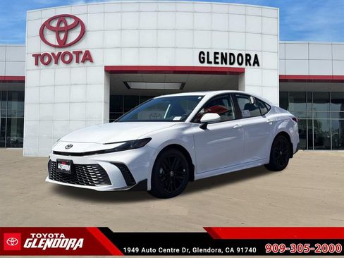 New 2026 Toyota Camry SE FWD image 5
