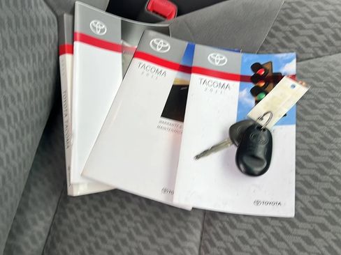 Used 2011 Toyota Tacoma 4x4 Double Cab w/ SR5 Pkg #2 image 21