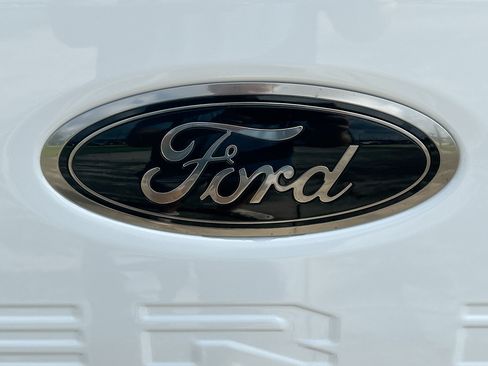 New 2026 Ford F250 Lariat w/ Black Appearance Package AWD/4WD image 19