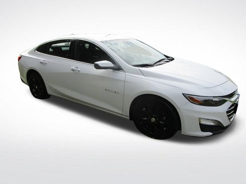 Used 2024 Chevrolet Malibu LT FWD image 9