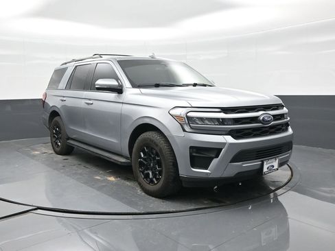 Certified 2023 Ford Expedition XLT image 15