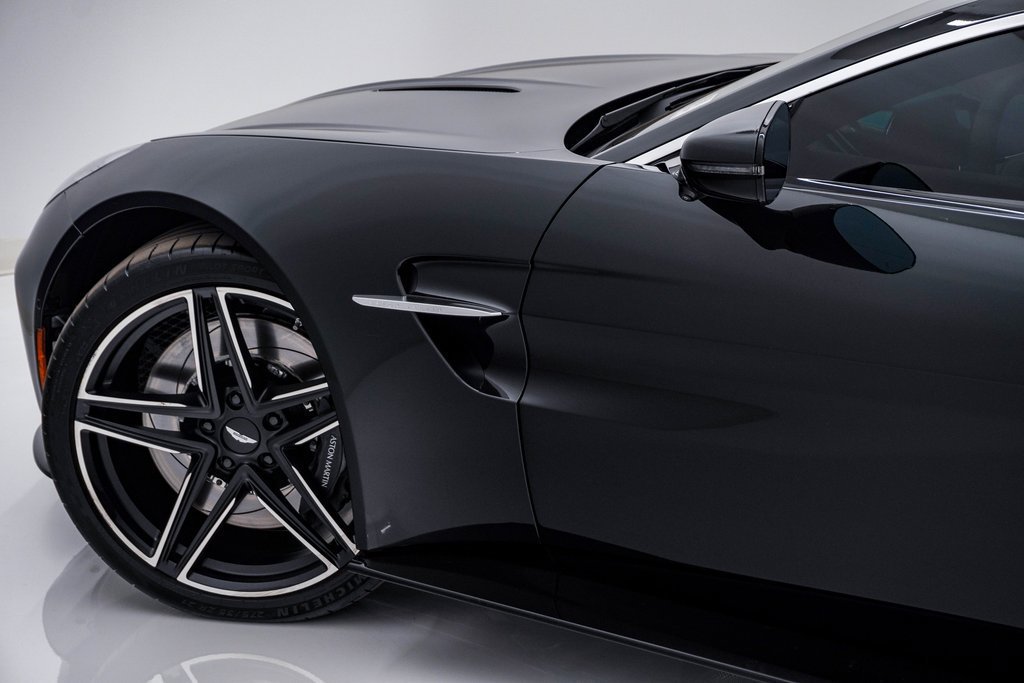 Used 2026 Aston Martin V8 Vantage Roadster RWD image 16