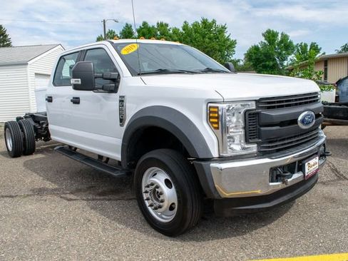 Used 2019 Ford F550 4x4 Crew Cab Super Duty w/ Power Equipment Group image 3