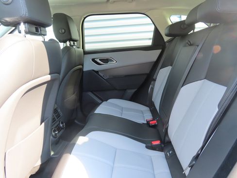 New 2025 Land Rover Range Rover Velar Dynamic SE image 6