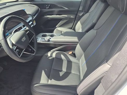 New 2026 Cadillac Lyriq Luxury RWD image 20