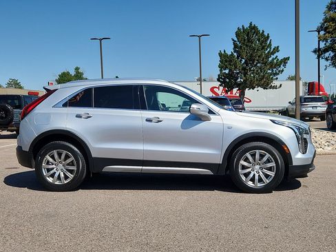 Used 2022 Cadillac XT4 Premium Luxury w/ Safety Alert Package FWD image 2