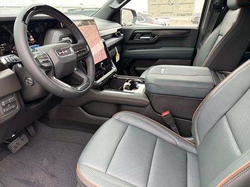 New 2026 GMC Yukon XL AT4 w/ AT4 Premium Plus Package AWD/4WD image 16