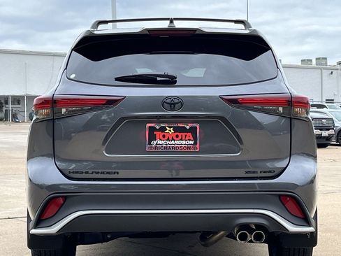 Used 2025 Toyota Highlander XSE AWD/4WD image 5