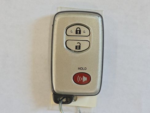 Used 2016 Toyota 4Runner Limited AWD/4WD image 32