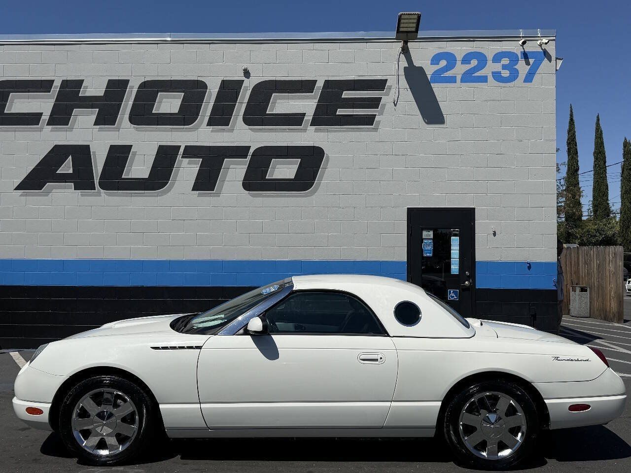 Used 2002 Ford Thunderbird RWD image 17