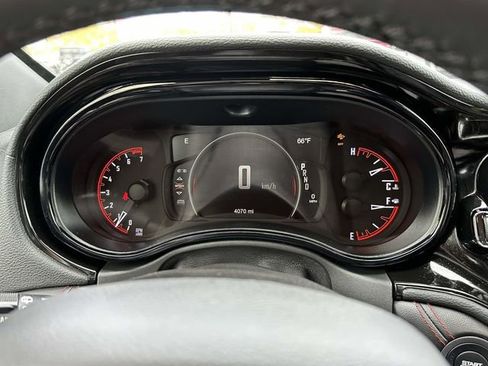 Used 2025 Dodge Durango GT AWD/4WD image 13