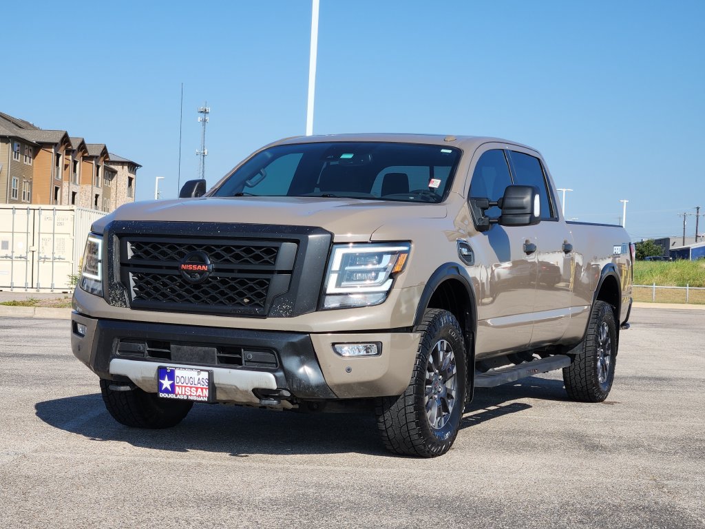 Used 2021 Nissan Titan PRO-4X w/ Pro-4x Convenience Package AWD/4WD image 2