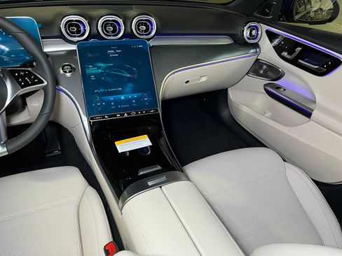 New 2025 Mercedes-Benz C 300 4MATIC Sedan image 31