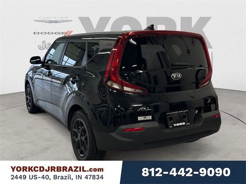 Used 2020 Kia Soul S image 3