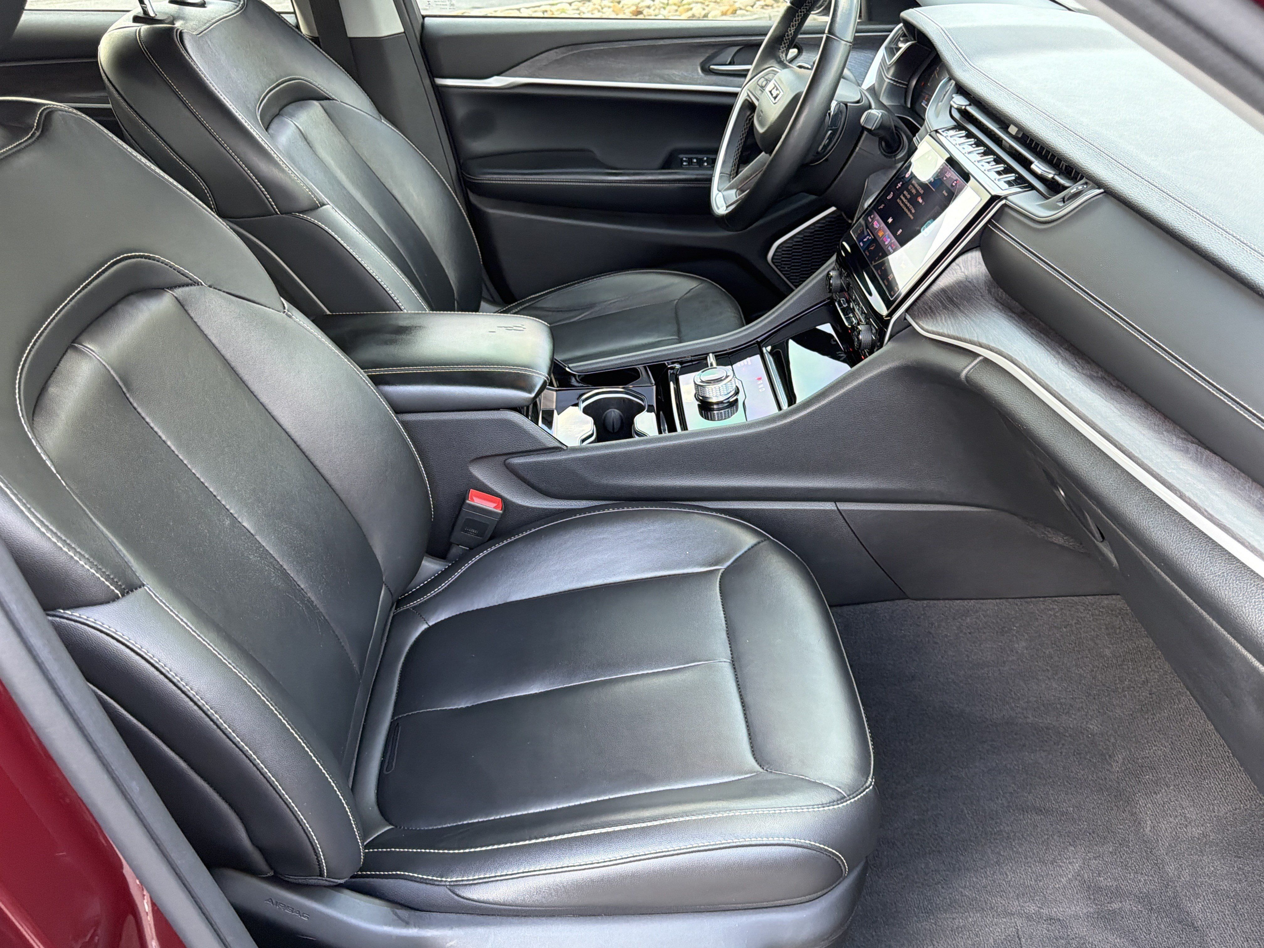 Used 2022 Jeep Grand Cherokee L Limited AWD/4WD image 16