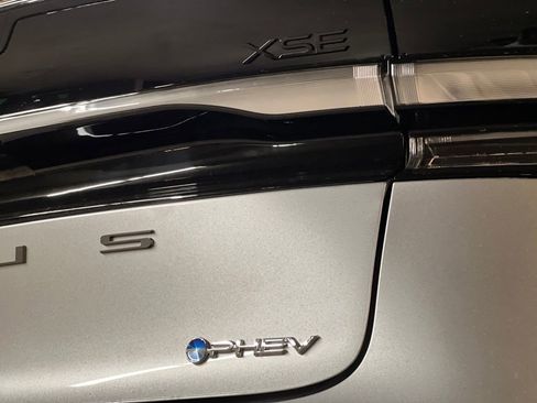 New 2026 Toyota Prius Plug-In Hybrid image 7