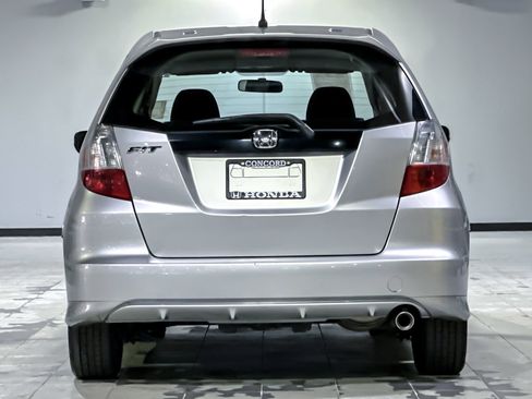 Used 2013 Honda Fit Sport image 9