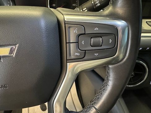 Used 2020 Chevrolet Blazer LT FWD image 12