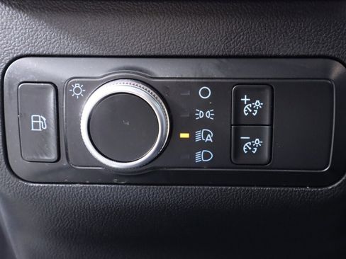 Used 2020 Ford Escape SE Sport image 10