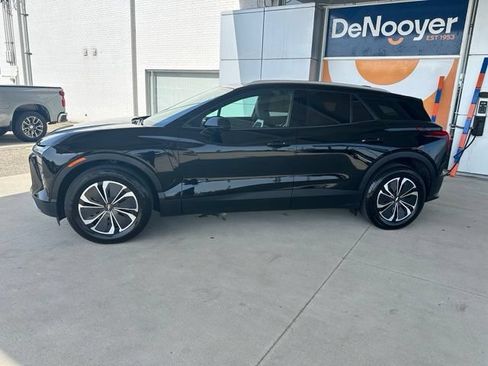 Used 2024 Chevrolet Blazer EV LT AWD/4WD image 12