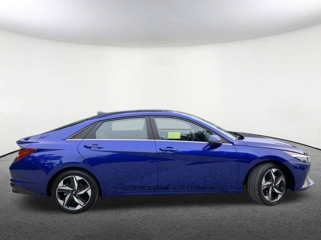 Used 2023 Hyundai Elantra Limited w/ Cargo Package FWD image 15