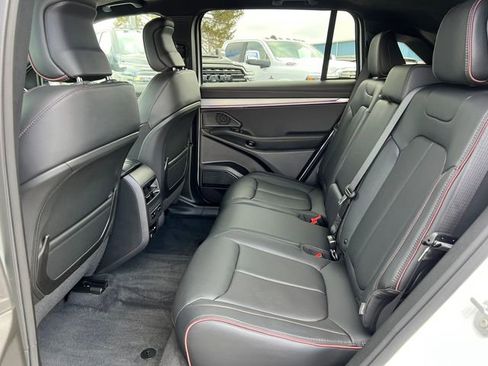 Used 2024 Jeep Wagoneer Launch Edition image 4