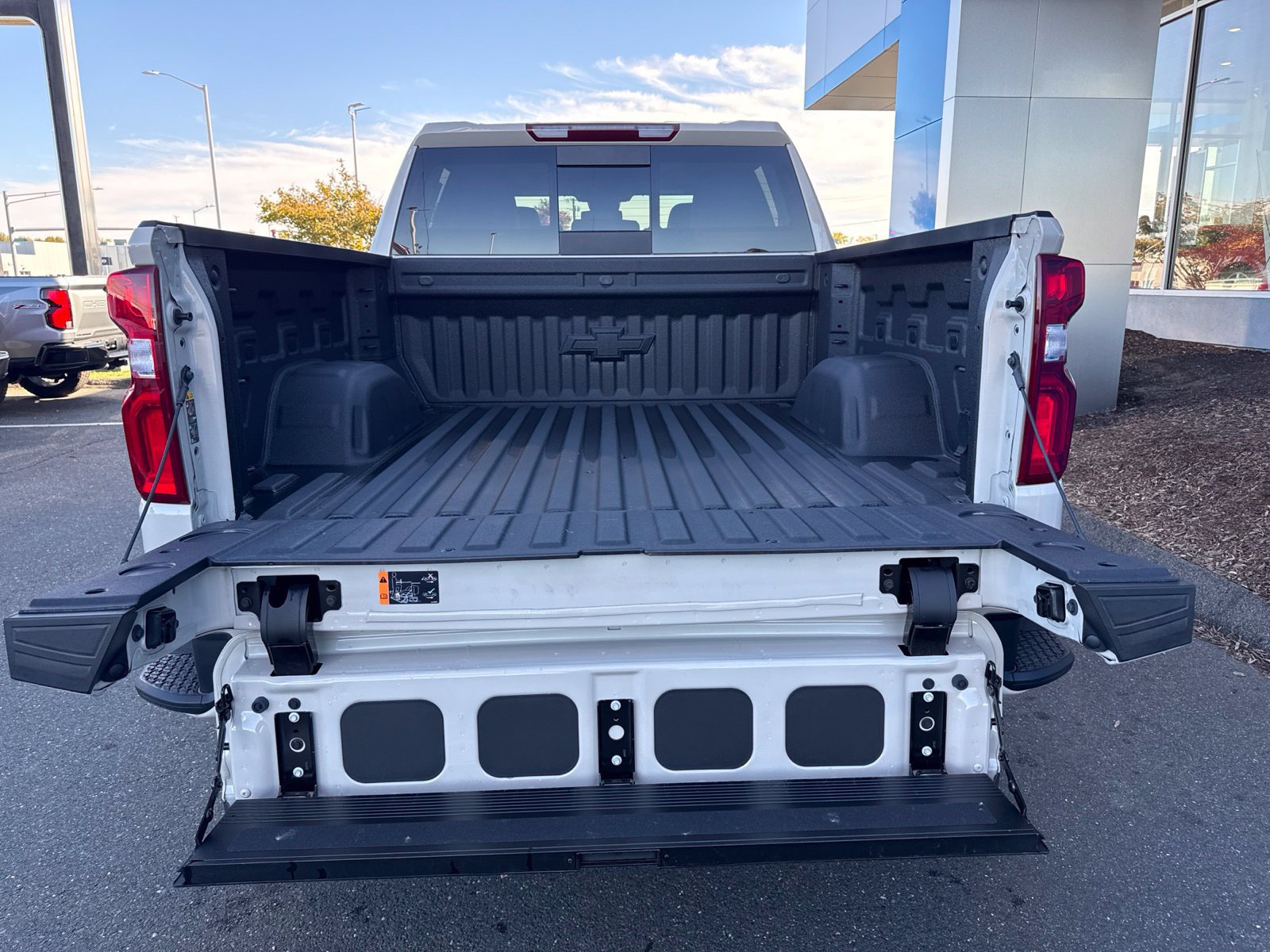 New 2026 Chevrolet Silverado 1500 RST w/ RST All Star Premium Package AWD/4WD image 11