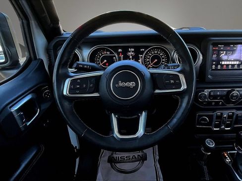 Used 2018 Jeep Wrangler Unlimited Sahara AWD/4WD image 14
