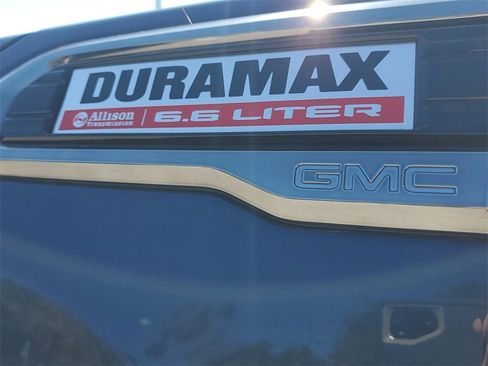 Certified 2022 GMC Sierra 2500 AT4 w/ AT4 Preferred Package image 10