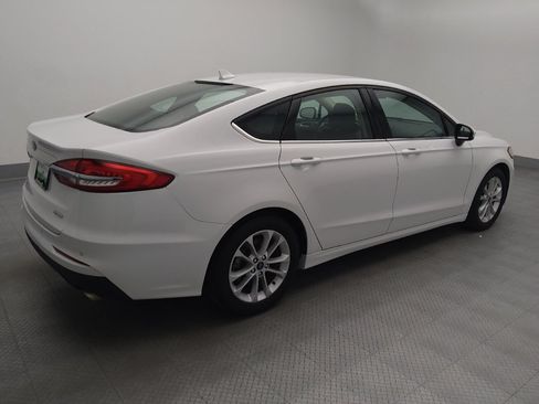 Used 2020 Ford Fusion SE FWD image 10