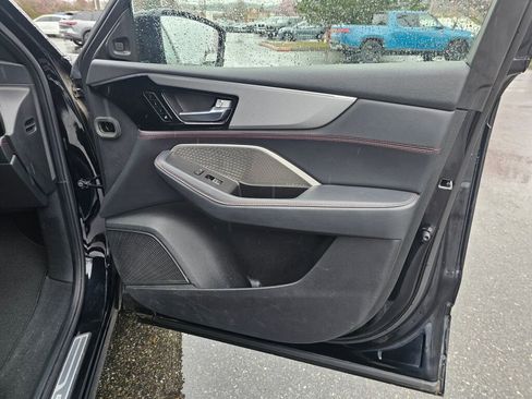 Used 2022 Acura MDX A-Spec image 11