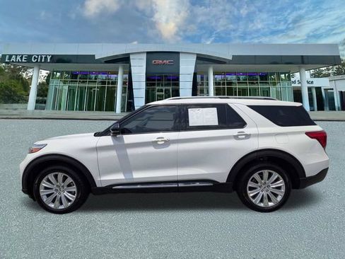 Used 2022 Ford Explorer Limited w/ Equipment Group 301A RWD image 6